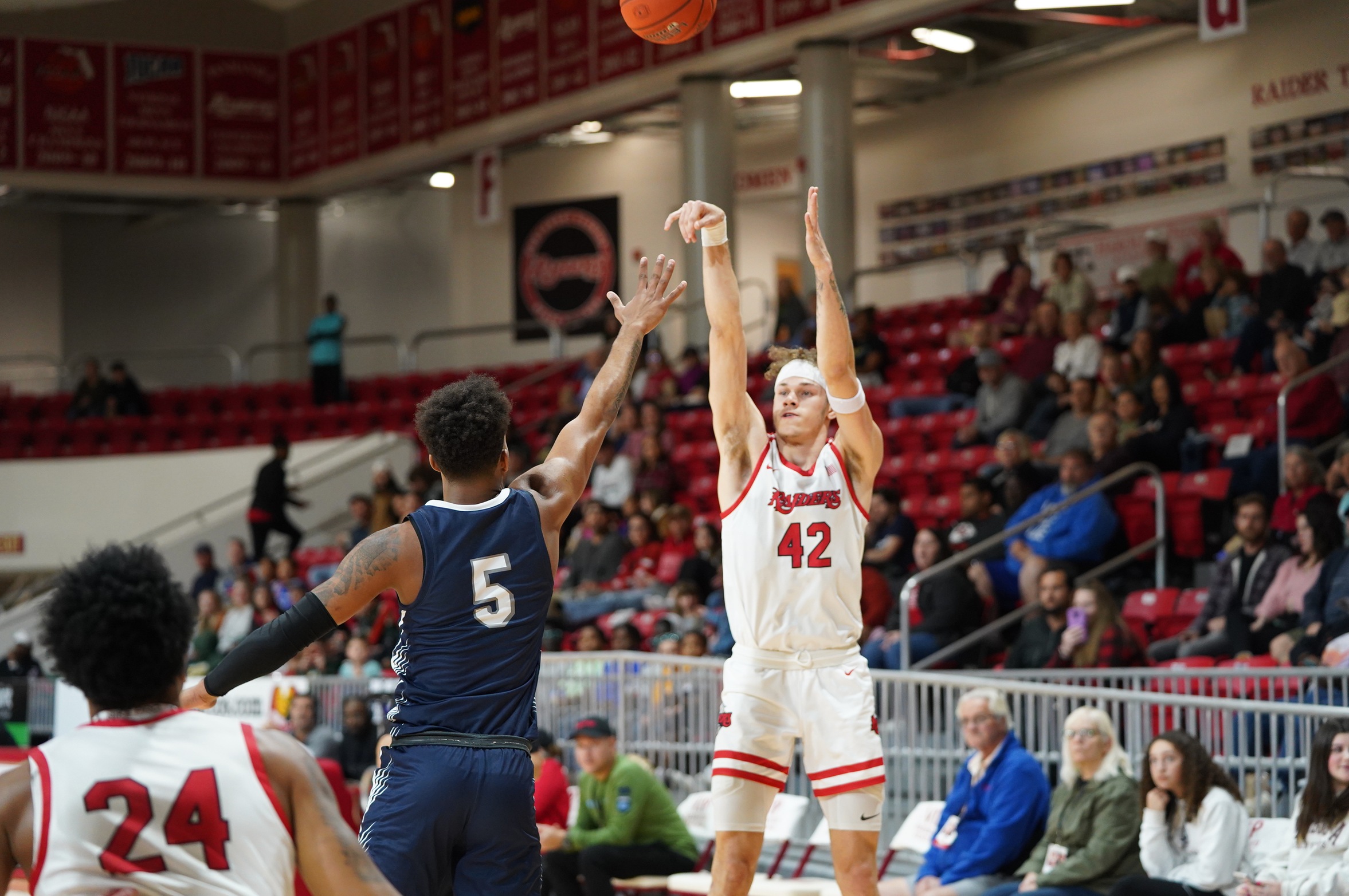 Men's Basketball